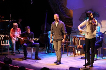 fotoDusanDostaVanocniVecerYpsilonka